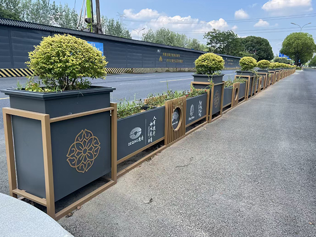 上城道路隔离景观花箱